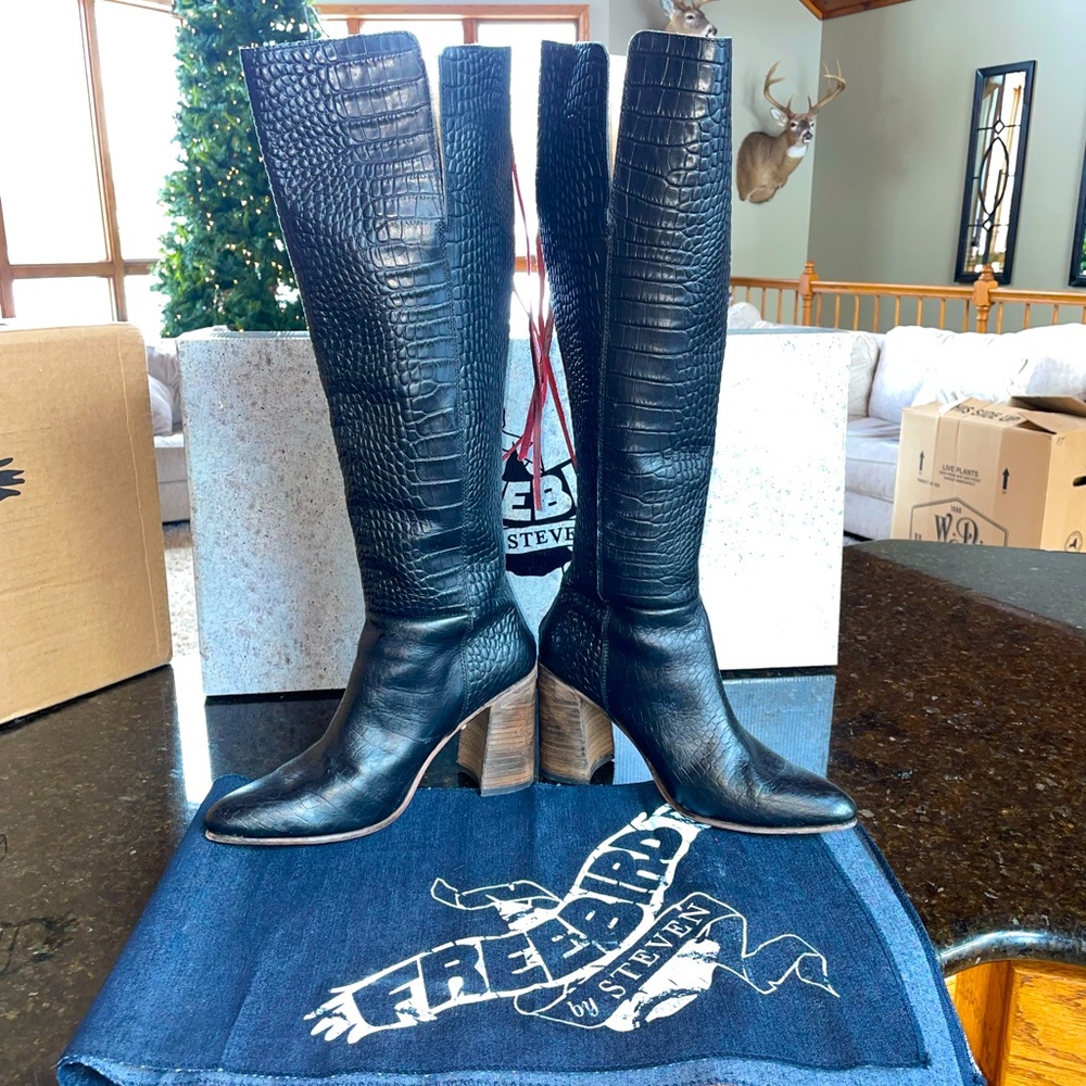 Free bird JASPER BLACK CROCO boots freebird size 10